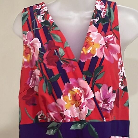 NWOT Chris McLaughlin Red Wrap Style Floral dress.  Size 14. - Picture 2 of 12
